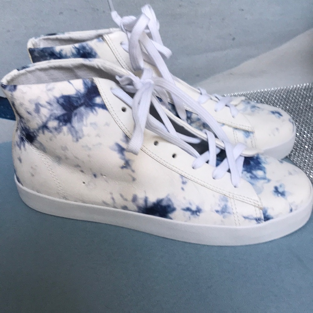 OTBT upper leather sneakers